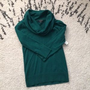 Banana Republic sweater NWT